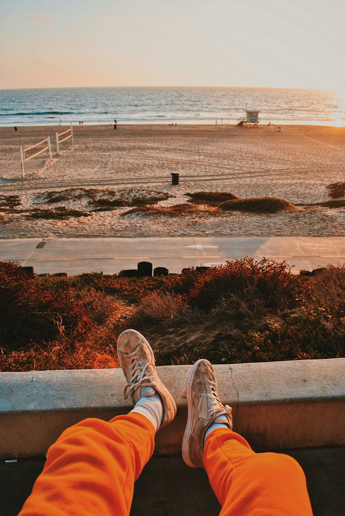 A quiet coastal overlook